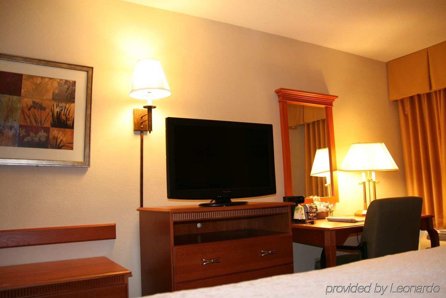 Hampton Dayton Wright Patterson Afb 3* Fairborn